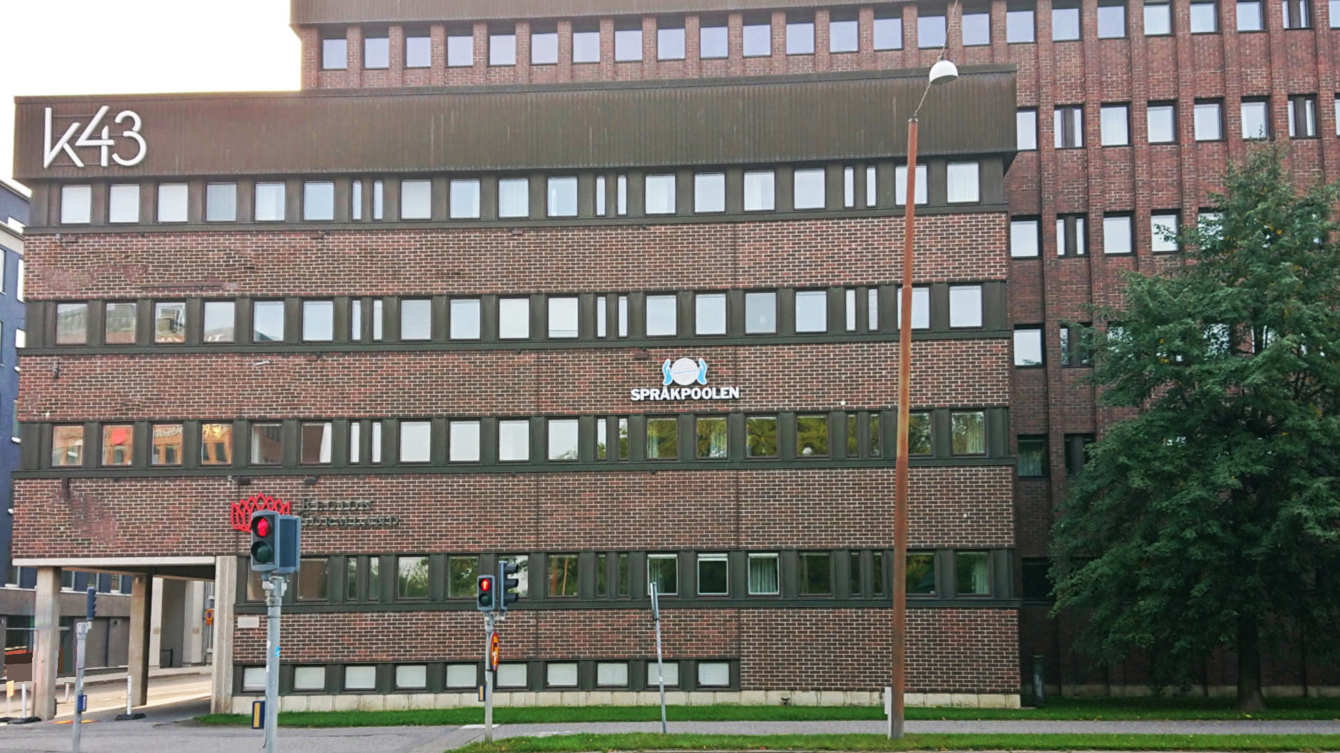 fasadsewn på bygganden där Språkpoolens ny lokaler befinner sig.
