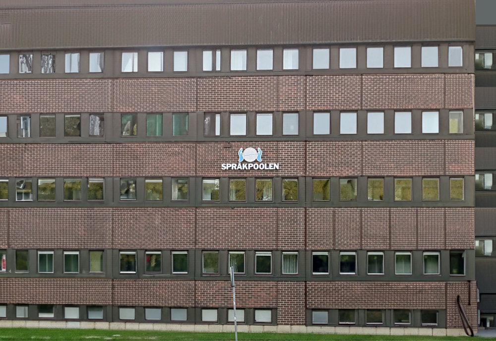 Fasaden på byggnaden där Språkpoolens administrativa avdelning befinner sig. Det är också här som Språkpoolen Call Center finns.